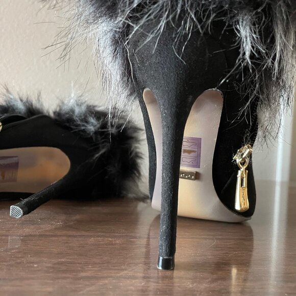 BEBE Sexy Fur Heels - Picture 4 of 4